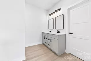 304 N 14th St, Bessemer City, NC 28016 - Photo 19