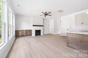 304 N 14th St, Bessemer City, NC 28016 - Photo 7