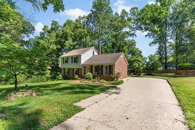121 E Summersby Street, Fort Mill, SC 29715 - Photo 3