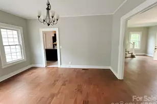 210 Oakdale St, Gastonia, NC 28054 - Photo 3