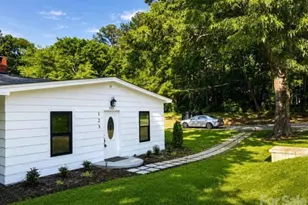 123 Riverside Dr, Mount Holly, NC 28120 - Photo 1