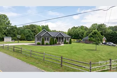 1100 Rainbow Drive, Mount Holly, NC 28120 - Photo 3