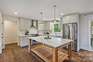 601 Lansdowne Rd, Charlotte, NC 28270 - Photo 9