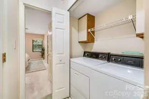 2604 Vineyard Blvd, Asheville, NC 28805 - Photo 23