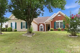 6826 Chieftain Dr, Charlotte, NC 28216 - Photo 1