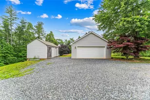 2610 Bear Creek Rd, Marshall, NC 28753 - Photo 19