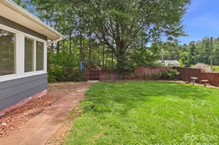 19 Pinecrest Ct, Taylorsville, NC 28681 - Photo 7
