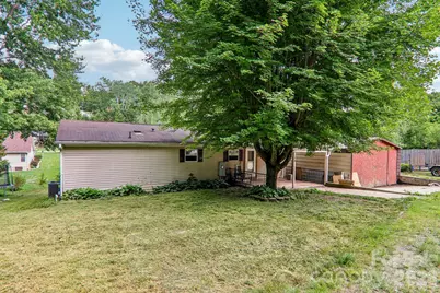19 Dot Street, Clyde, NC 28721 - Photo 3