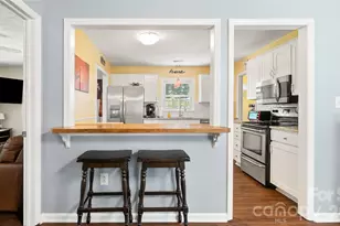 9126 Essen Ln, Charlotte, NC 28210 - Photo 11