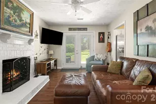 9126 Essen Ln, Charlotte, NC 28210 - Photo 17