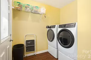 9126 Essen Ln, Charlotte, NC 28210 - Photo 15