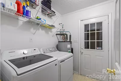 8704 Hornwood Court, Charlotte, NC 28215 - Photo 19