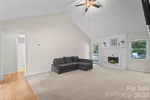 8704 Hornwood Ct, Charlotte, NC 28215 - Photo 5