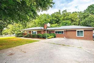 2089 Connelly Springs Rd, Lenoir, NC 28645 - Photo 1