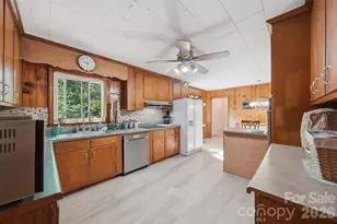 2089 Connelly Springs Rd, Lenoir, NC 28645 - Photo 15