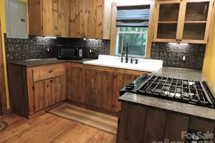 963 Melton Branch Rd, Bakersville, NC 28705 - Photo 23