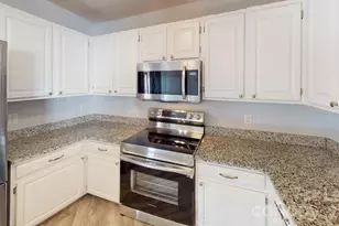 1105 Torrence Cir, Davidson, NC 28036 - Photo 9