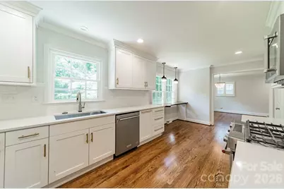 7101 Sherbourne Drive, Charlotte, NC 28210 - Photo 13