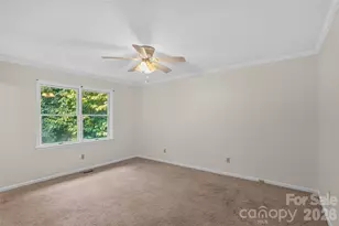 709 Forest Ridge Dr, Hendersonville, NC 28791 - Photo 21