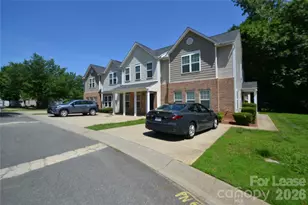 843 Plaza Walk Dr, Charlotte, NC 28215 - Photo 3