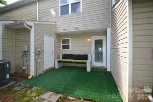 843 Plaza Walk Dr, Charlotte, NC 28215 - Photo 29