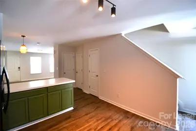 843 Plaza Walk Drive, Charlotte, NC 28215 - Photo 9