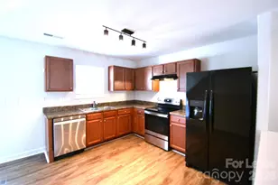843 Plaza Walk Dr, Charlotte, NC 28215 - Photo 11