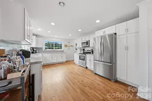 3526 16th St NE, Hickory, NC 28601 - Photo 9