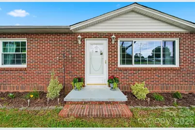 3526 16th Street NE, Hickory, NC 28601 - Photo 3