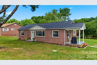 3526 16th Street NE, Hickory, NC 28601 - Photo 1
