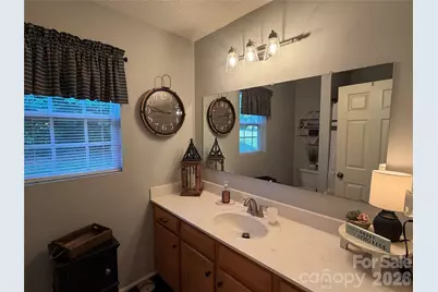 110 E Pine Street, Maiden, NC 28650 - Photo 9