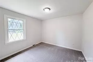 313 Black St, Cherryville, NC 28021 - Photo 9