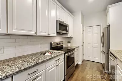 2515 Dilworth Heights Lane, Charlotte, NC 28209 - Photo 11