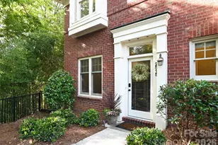 2515 Dilworth Heights Ln, Charlotte, NC 28209 - Photo 3