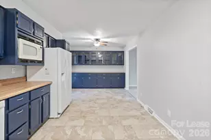 10932 Osprey Dr, Charlotte, NC 28226 - Photo 9