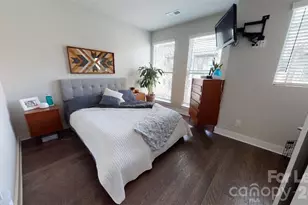 244 Uptown W Dr, Charlotte, NC 28208 - Photo 9