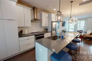 244 Uptown W Dr, Charlotte, NC 28208 - Photo 5