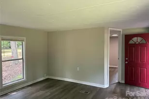 1140 Love Valley Rd, Clover, SC 29710 - Photo 5