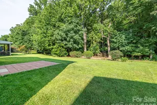 3926 Cameron Creek Dr, Matthews, NC 28105 - Photo 5