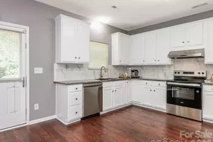 3926 Cameron Creek Dr, Matthews, NC 28105 - Photo 15