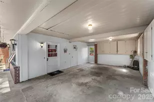 101 Falls St, Morganton, NC 28655 - Photo 21