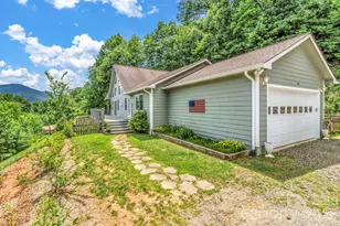 305 Majestic Mountain Dr, Burnsville, NC 28714 - Photo 5