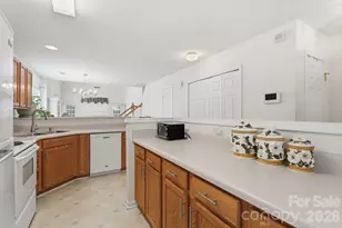 1358 Walnut Hill Dr, Rock Hill, SC 29732 - Photo 5