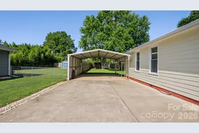 109 Globe Street, Mount Holly, NC 28120 - Photo 3
