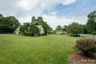 2 Bannerwood Dr, Horse Shoe, NC 28742 - Photo 29