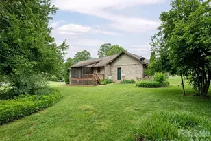 2 Bannerwood Dr, Horse Shoe, NC 28742 - Photo 27