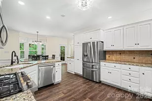 6128 Lake Providence Ln, Charlotte, NC 28277 - Photo 13