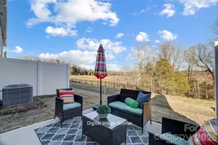 7524 Hodges Meadow Ln, Charlotte, NC 28213 - Photo 13