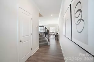 405 Creekview Rd, Hendersonville, NC 28792 - Photo 5