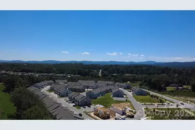 35 Creekview Road, Hendersonville, NC 28792 - Photo 3